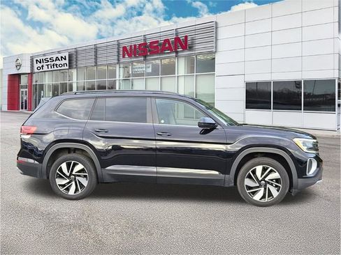 Used 2025 Volkswagen Atlas SE FWD image 3
