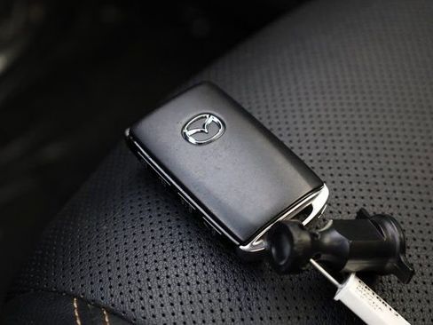 Used 2024 MAZDA CX-90 3.3 Turbo w/ Preferred Package image 30