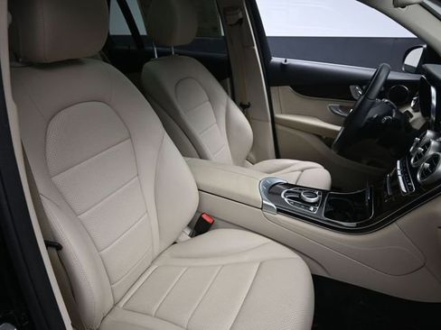 Used 2018 Mercedes-Benz GLC 300 image 28
