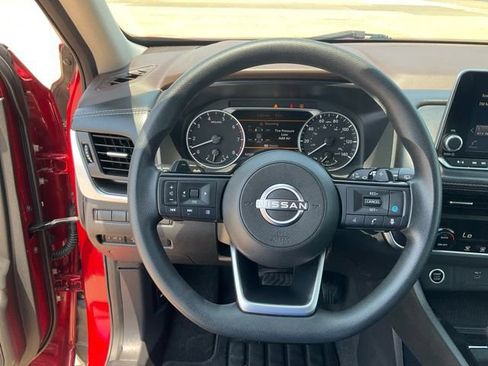 Used 2023 Nissan Rogue SV AWD/4WD image 9