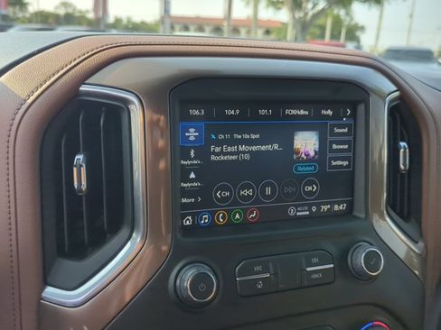 Used 2022 Chevrolet Silverado 3500 High Country AWD/4WD image 18