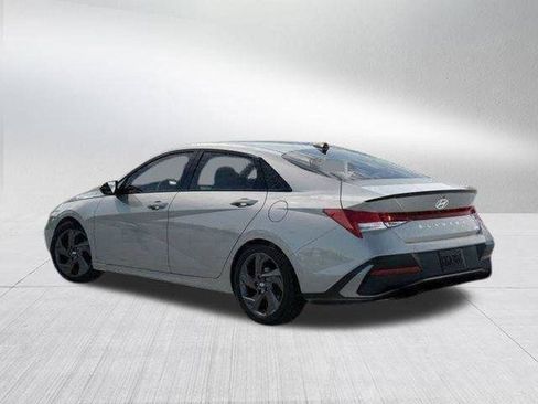 New 2026 Hyundai Elantra SEL FWD image 13