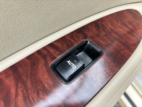 Used 2011 Toyota Avalon image 55