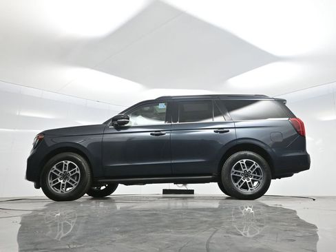 Used 2025 Ford Expedition Active image 69