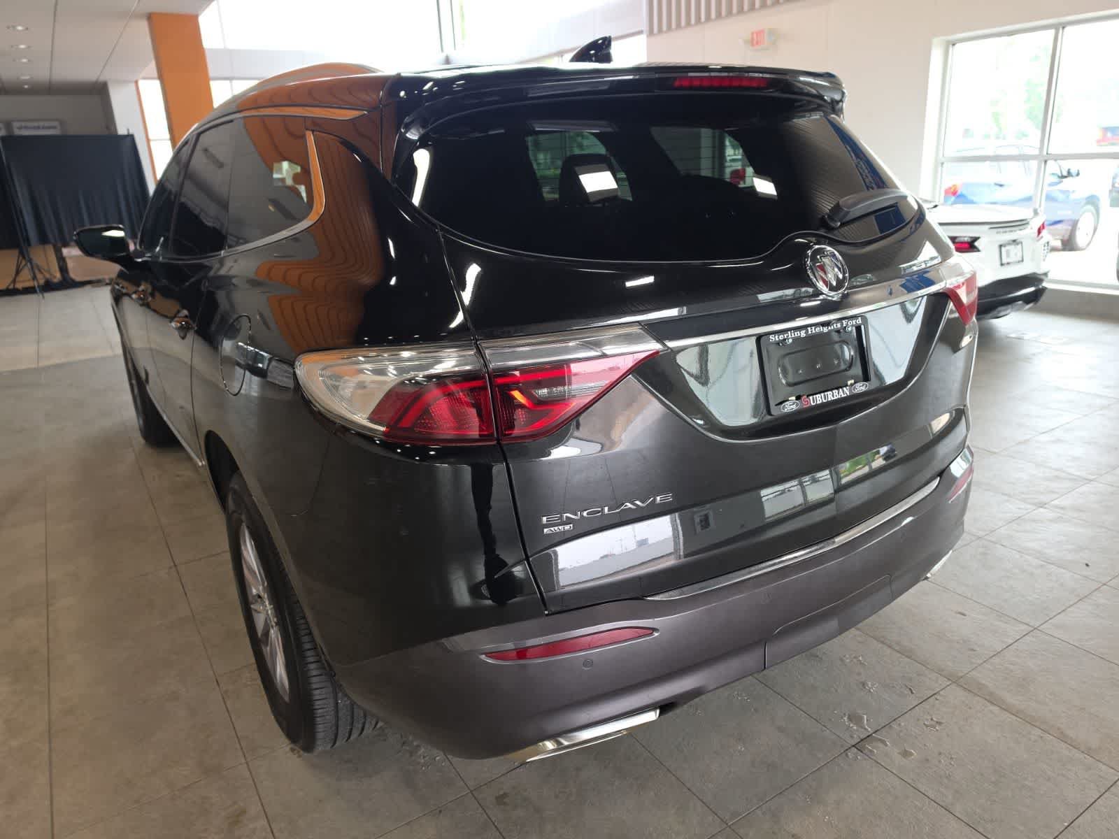Used 2023 Buick Enclave Essence AWD/4WD image 9