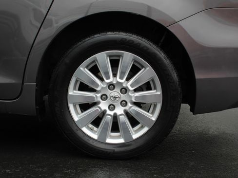 Used 2017 Toyota Sienna Limited AWD/4WD image 14