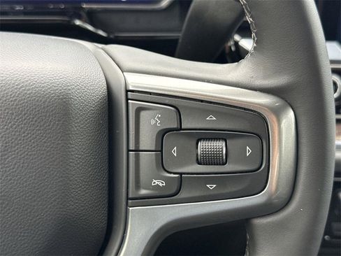 Used 2025 Chevrolet Silverado 1500 LT image 34