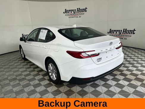 Used 2025 Toyota Camry LE FWD image 9