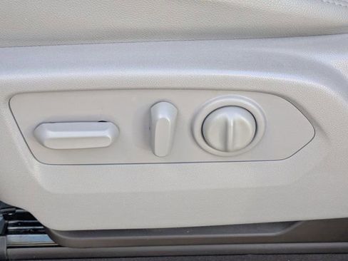 Used 2020 GMC Sierra 1500 SLT w/ SLT Premium Plus Package image 17