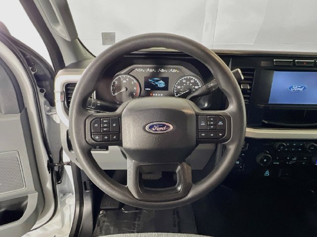 Used 2024 Ford F250 XLT w/ FX4 Off-Road Package AWD/4WD image 9