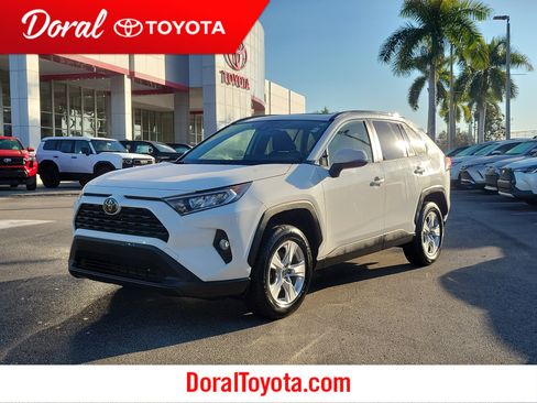 Used 2019 Toyota RAV4 XLE image 1