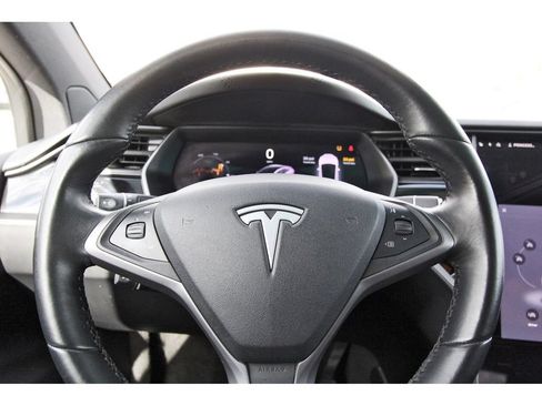 Used 2018 Tesla Model X AWD/4WD image 15