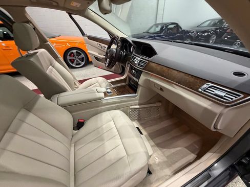 Used 2014 Mercedes-Benz E 350 4MATIC Sedan image 44
