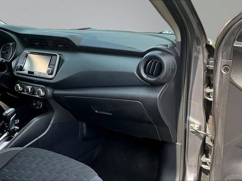 Used 2021 Nissan Kicks S FWD image 24
