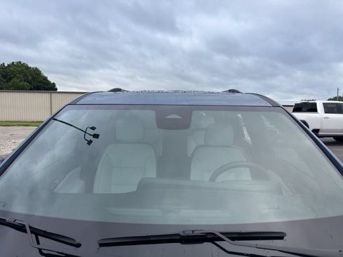 Used 2025 Chevrolet Traverse High Country w/ LPO, Floor Liner Package AWD/4WD image 25