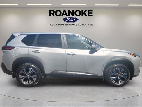 Used 2023 Nissan Rogue SV AWD/4WD image 8