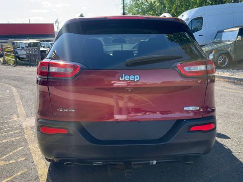 Used 2014 Jeep Cherokee Latitude w/ Cold Weather Group AWD/4WD image 6