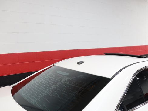 Used 2013 Ford Taurus SHO image 10