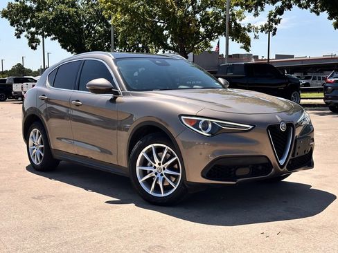 Used 2019 Alfa Romeo Stelvio Ti Lusso w/ Quick Order Package 22X Lusso AWD/4WD image 1