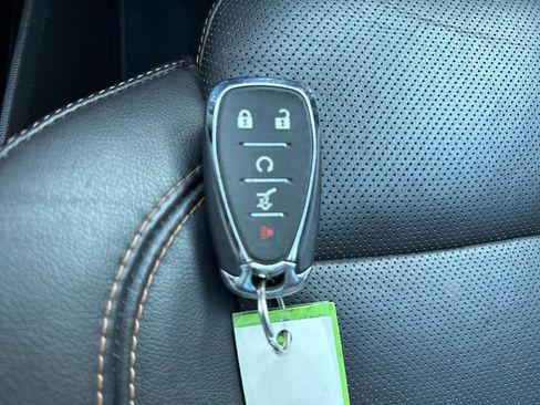 Used 2018 Chevrolet Traverse Premier image 35