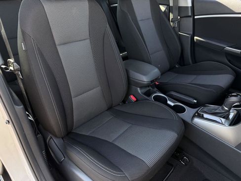 Used 2014 Hyundai Elantra GT image 21