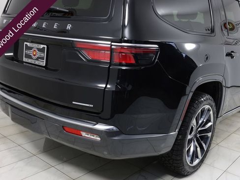 Used 2022 Jeep Wagoneer Series III w/ Premium Group I image 53