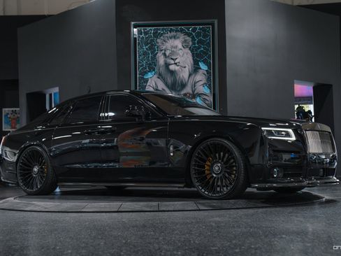 Used 2022 Rolls-Royce Ghost Black Badge image 9