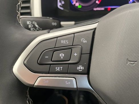 Used 2022 Volkswagen Atlas SE image 19