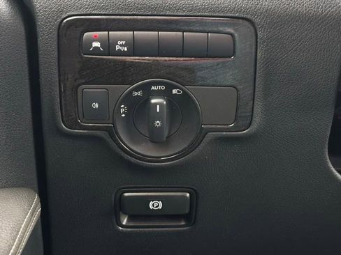 Used 2019 Mercedes-Benz Metris Passenger image 35