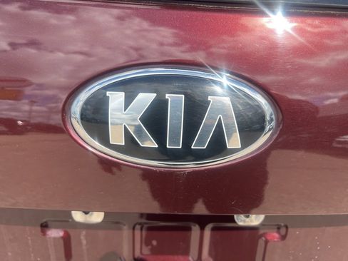 Used 2019 Kia Sorento LX image 33