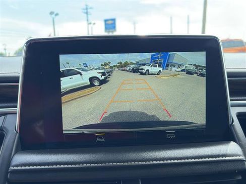 Used 2023 Chevrolet Suburban Premier image 24