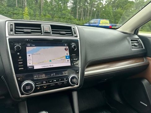 Used 2018 Subaru Outback 2.5i Touring w/ Popular Package #3 AWD/4WD image 15