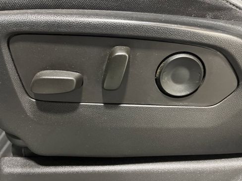 Certified 2022 Chevrolet Silverado 1500 Custom image 16