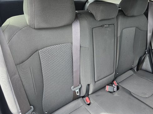 Used 2025 Kia Sportage LX FWD image 19