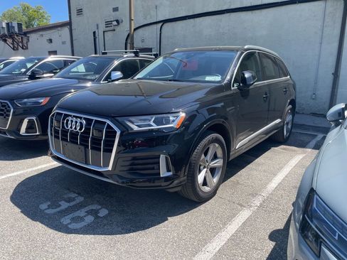 Used 2023 Audi Q7 2.0T Premium AWD/4WD image 3