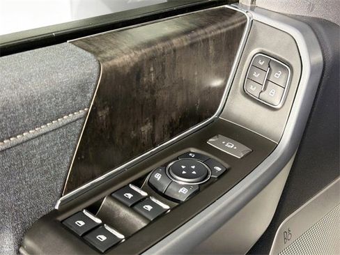 Used 2023 Ford F250 Lariat w/ Sport Appearance Package image 17