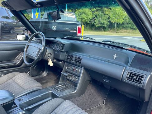 Used 1992 Ford Mustang LX image 30
