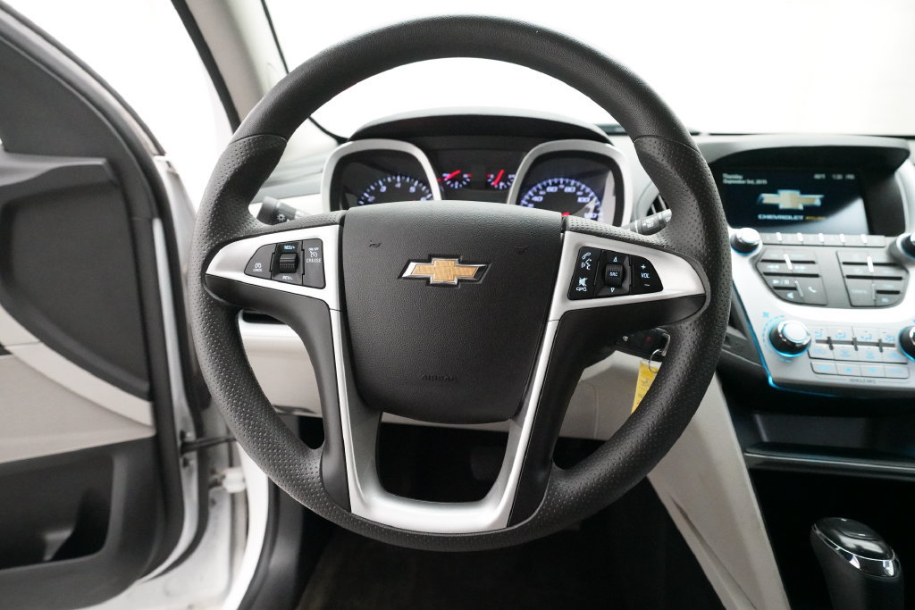 Used 2017 Chevrolet Equinox LT AWD/4WD image 4