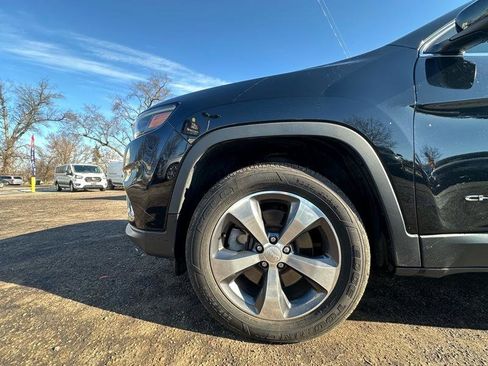 Used 2020 Jeep Cherokee Limited image 21