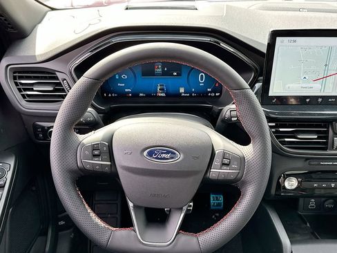 Used 2024 Ford Escape ST-Line Elite w/ Premium Technology Package image 7