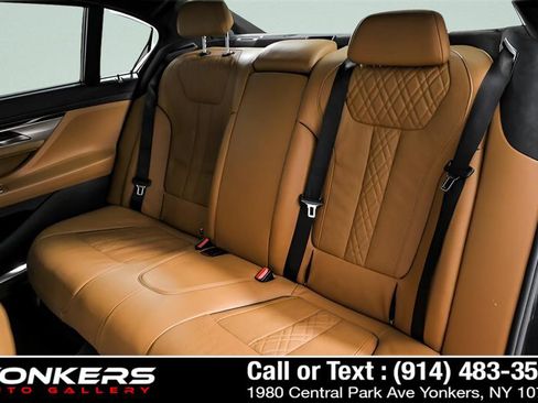 Used 2016 BMW 750i xDrive image 18