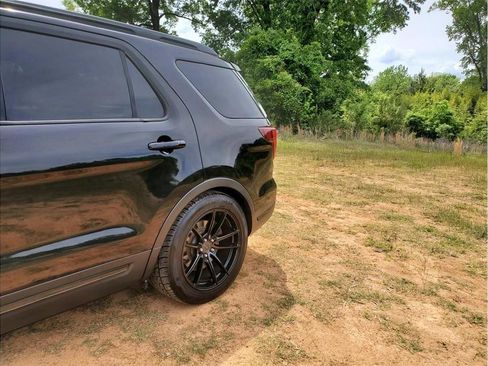 Used 2019 Ford Explorer Sport w/ Equipment Group 401A AWD/4WD image 6