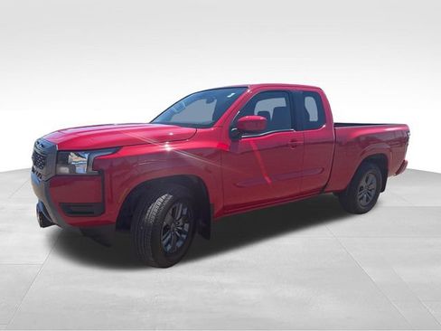 Certified 2025 Nissan Frontier SV RWD image 4