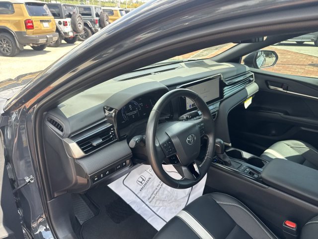 Used 2025 Toyota Camry SE w/ Multimedia Upgrade Package FWD image 14