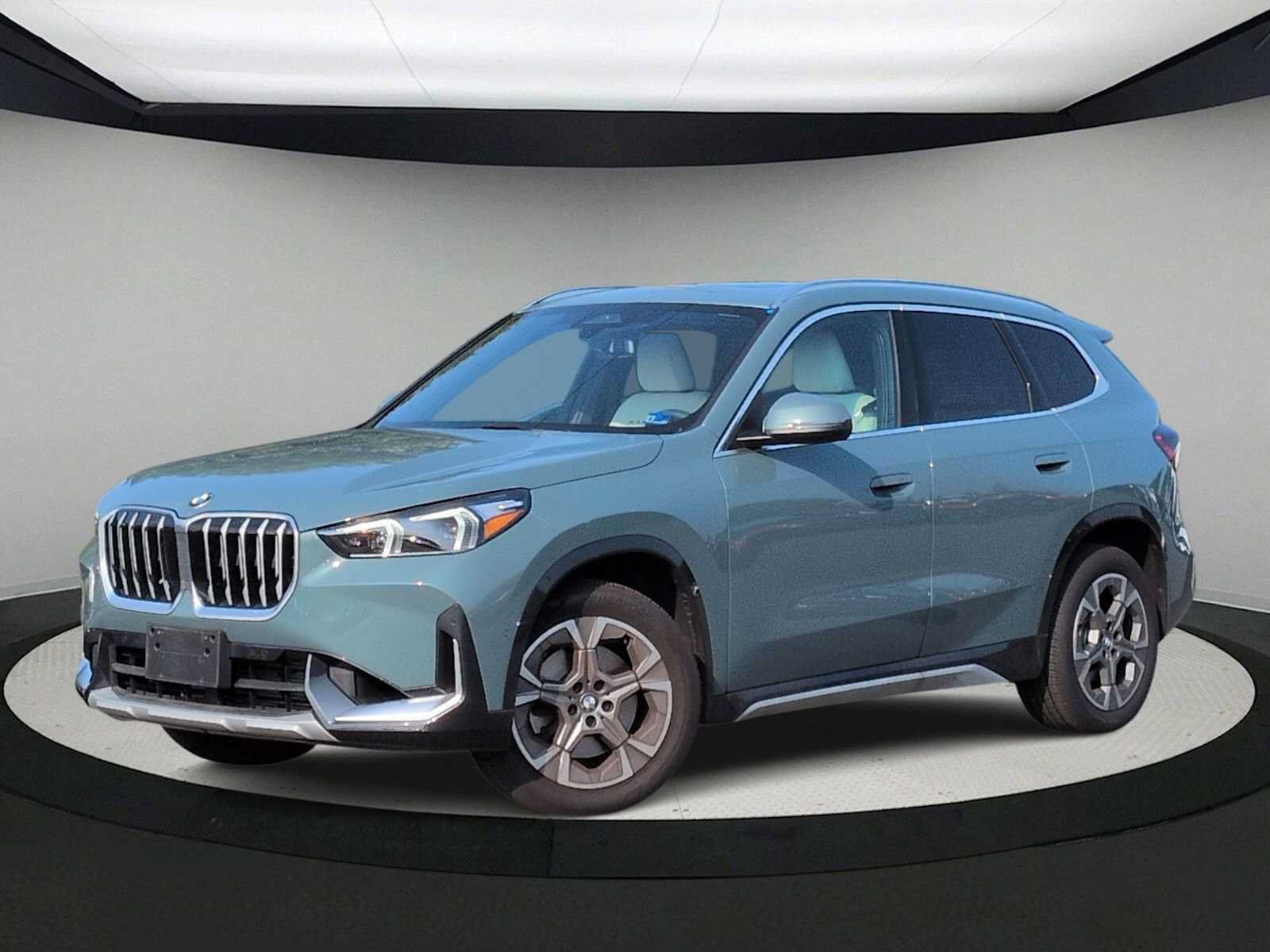 Used 2026 BMW X1 xDrive28i w/ Convenience Package AWD/4WD image 1