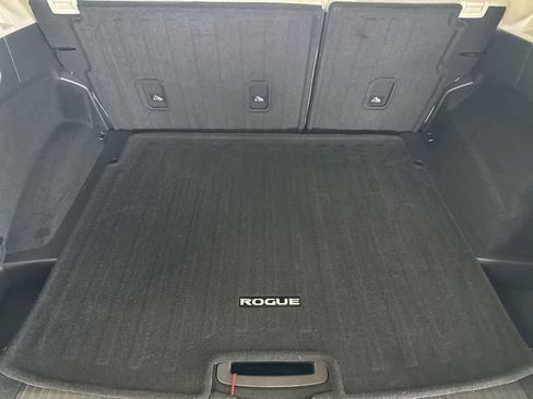 Used 2024 Nissan Rogue SV FWD image 24