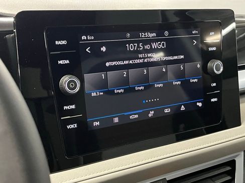 New 2025 Volkswagen Taos SE image 26