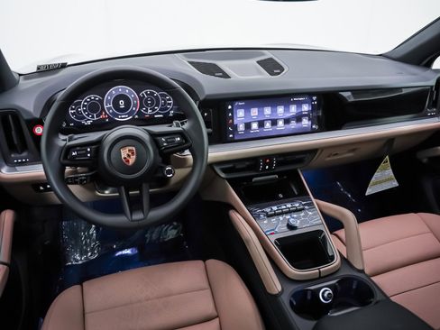 New 2026 Porsche Cayenne image 19