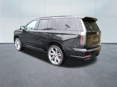 Used 2025 Cadillac Escalade Sport Platinum w/ LPO, ONYX Package image 3