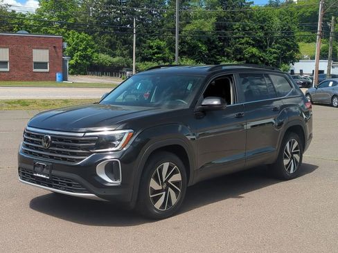 Used 2024 Volkswagen Atlas SE AWD/4WD image 8